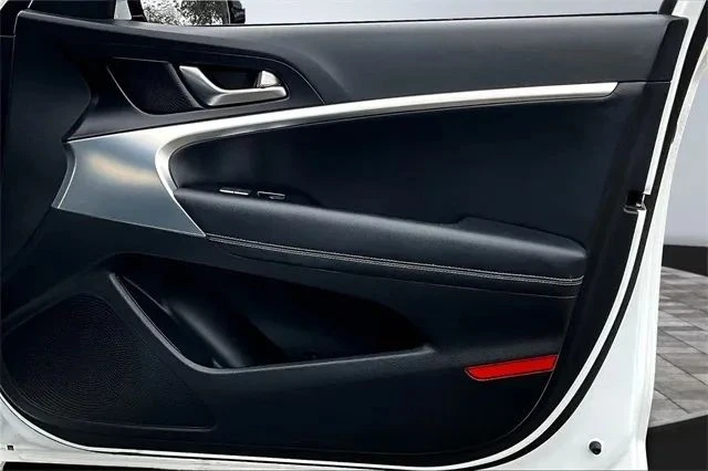 2022 Genesis G70 - Image 12 of 12