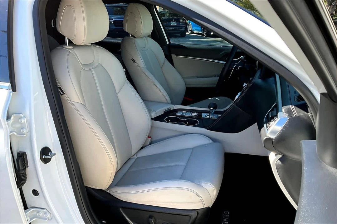 2022 Genesis G70 - Image 9 of 21
