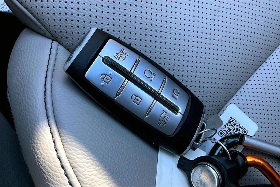 2022 Genesis G70 - Image 15 of 21