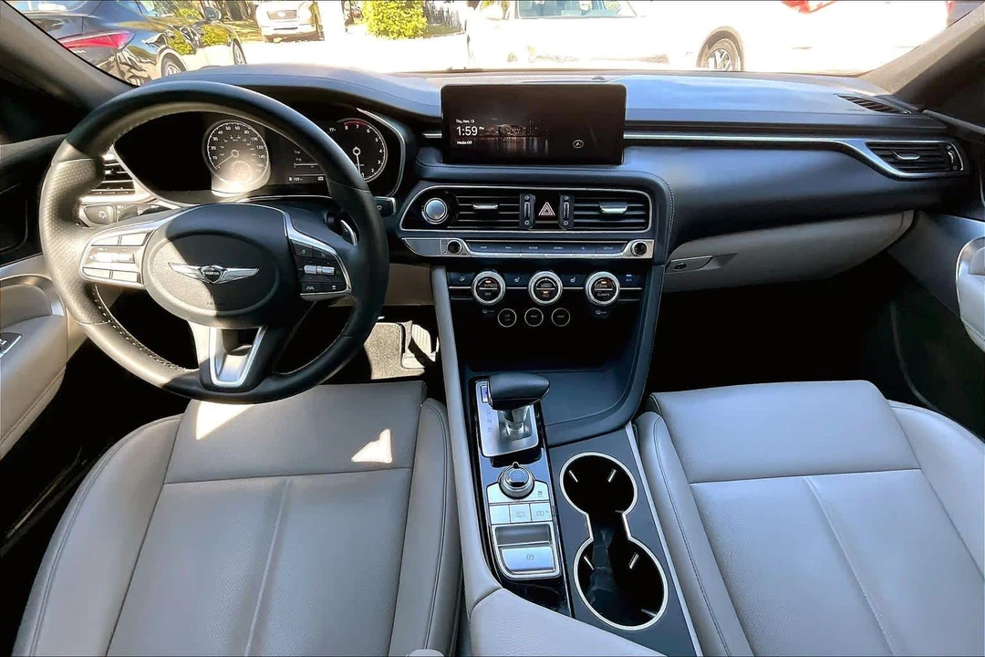 2022 Genesis G70 - Image 16 of 21