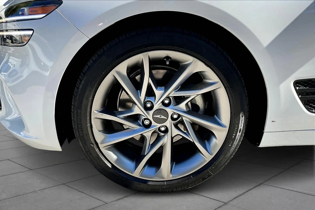 2022 Genesis G70 - Image 11 of 21