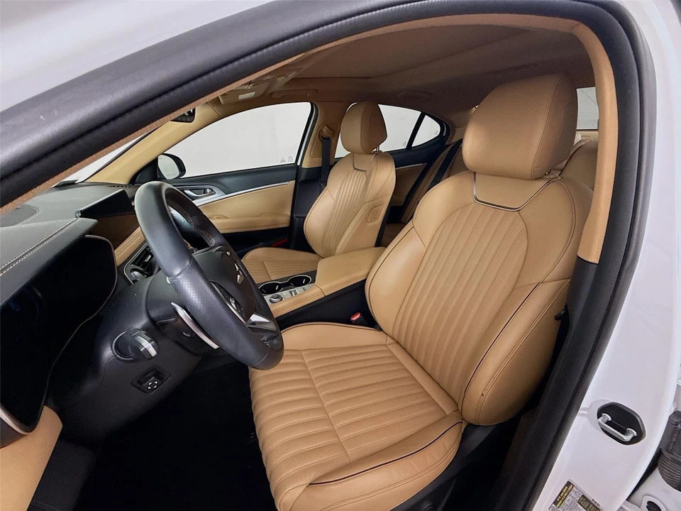 2022 Genesis G70 - Image 12 of 14
