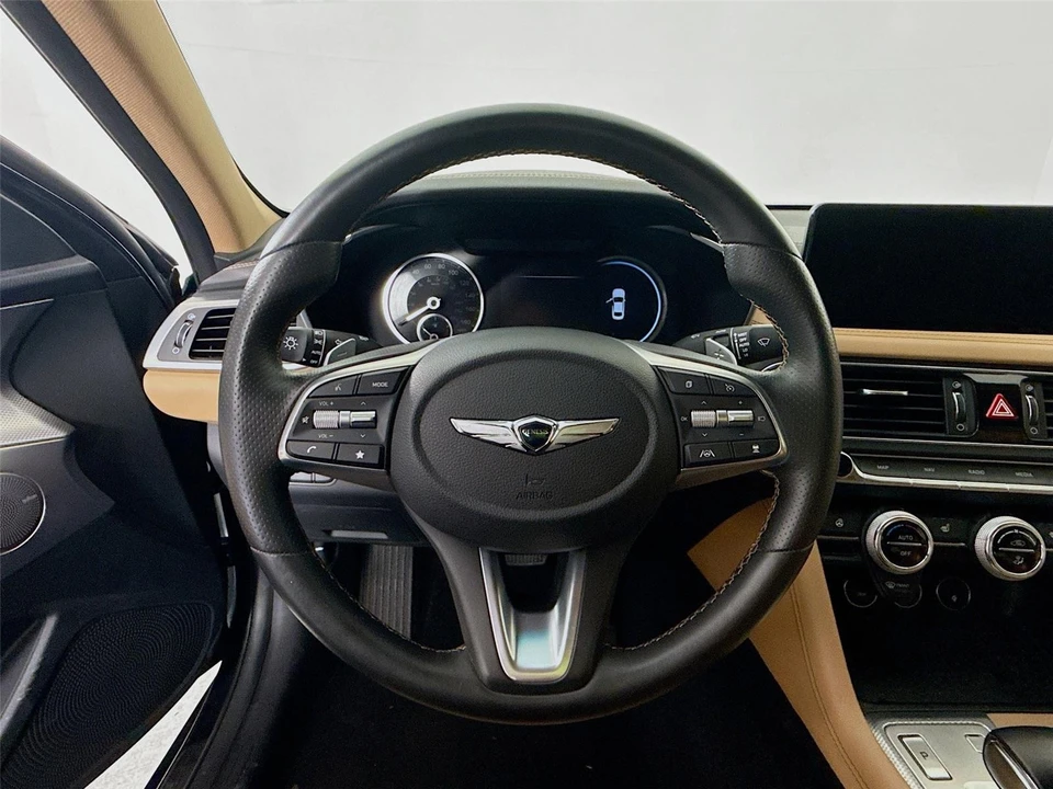 2022 Genesis G70 - Image 10 of 15