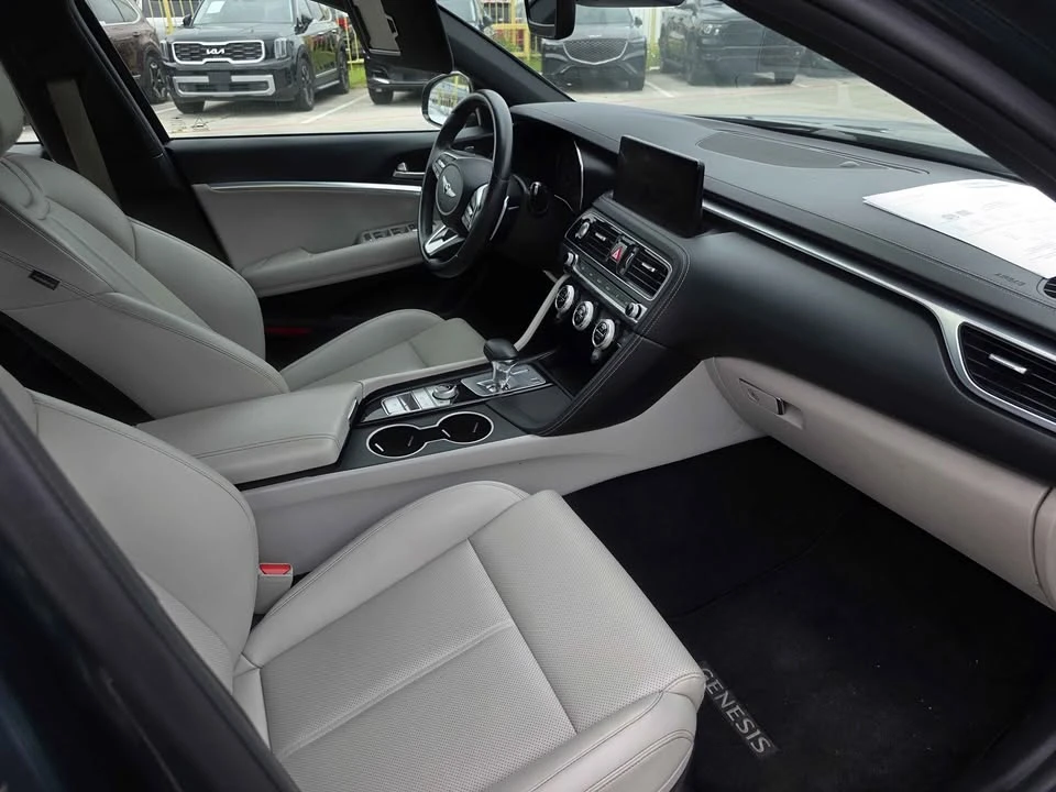 2022 Genesis G70 - Image 16 of 18