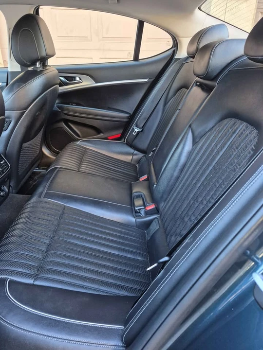 2022 Genesis G70 - Image 11 of 12