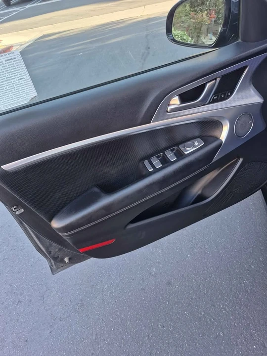 2022 Genesis G70 - Image 8 of 12