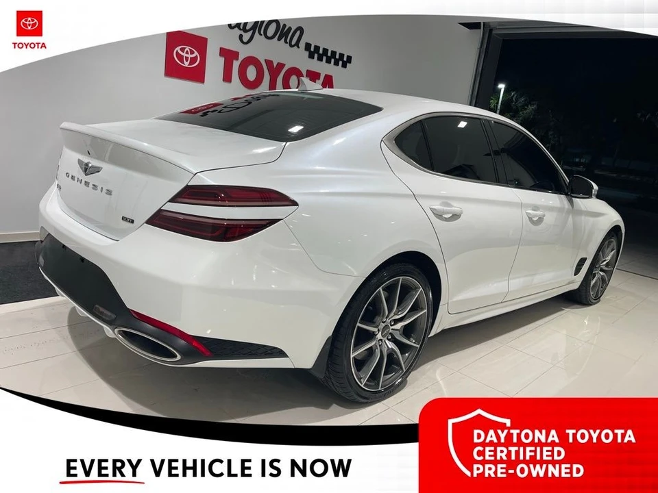 2022 Genesis G70 - Image 8 of 12