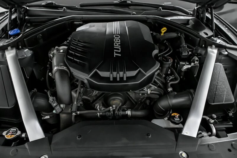 2022 Genesis G70 - Image 16 of 21