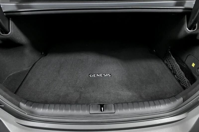 2022 Genesis G70 - Image 15 of 21