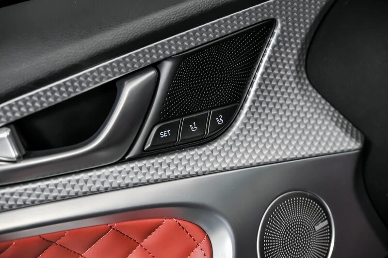 2022 Genesis G70 - Image 18 of 21