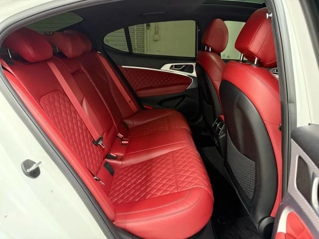 2022 Genesis G70 - Image 17 of 21