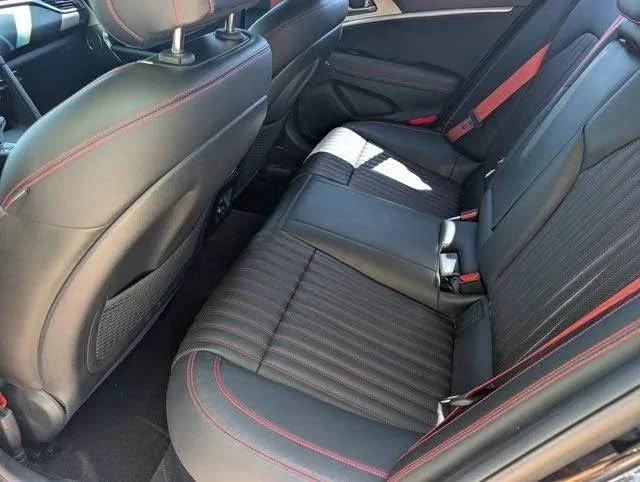 2022 Genesis G70 - Image 9 of 20