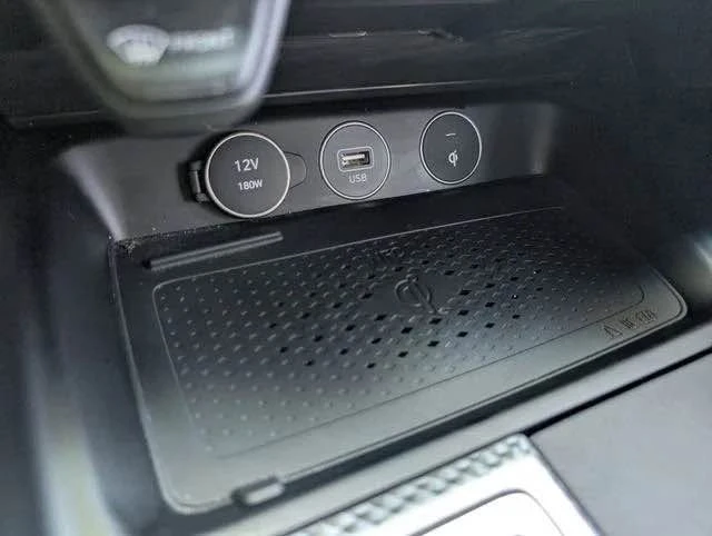 2022 Genesis G70 - Image 19 of 20