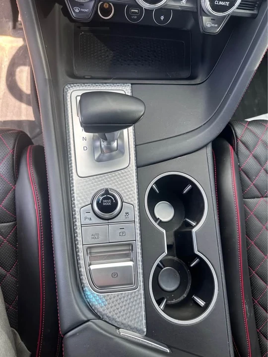 2022 Genesis G70 - Image 13 of 16