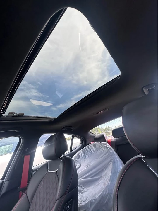 2022 Genesis G70 - Image 12 of 16