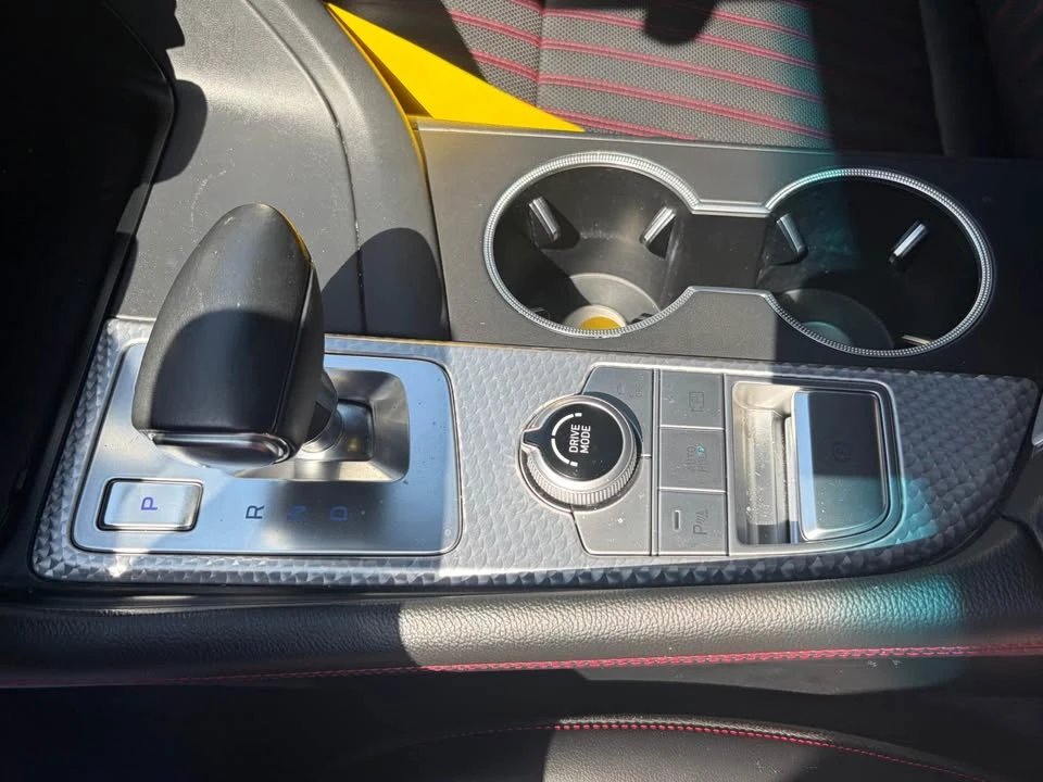 2022 Genesis G70 - Image 15 of 17