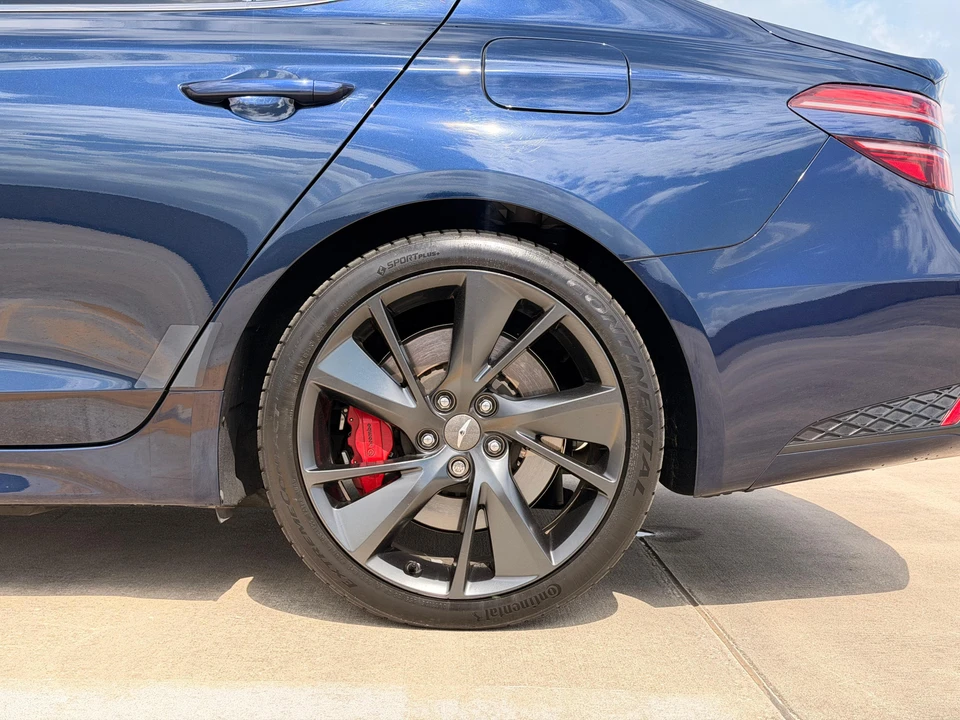 2022 Genesis G70 - Image 14 of 31