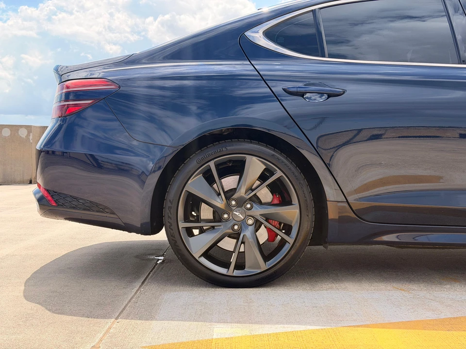 2022 Genesis G70 - Image 17 of 31