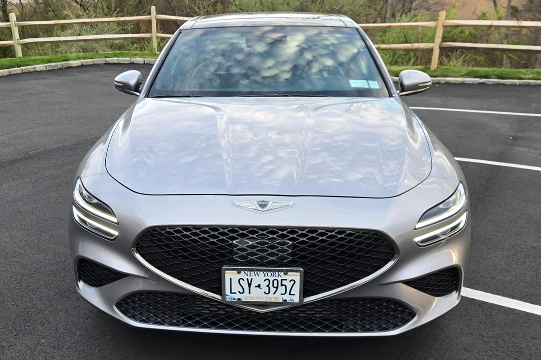 2022 Genesis G70 - Image 2 of 31