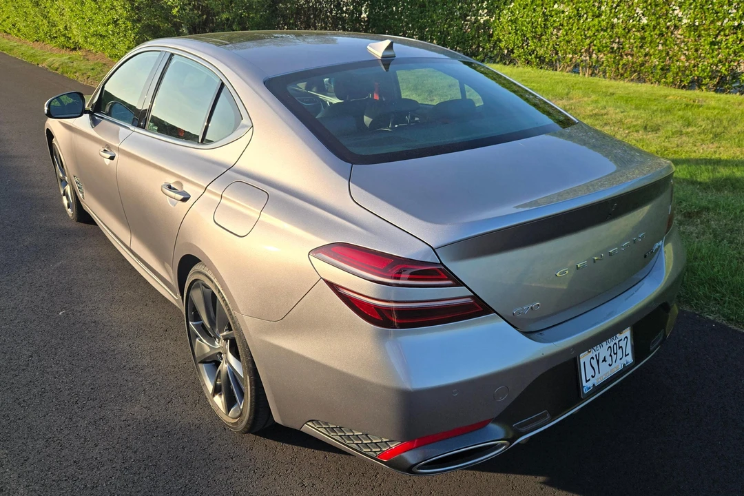 2022 Genesis G70 - Image 12 of 31