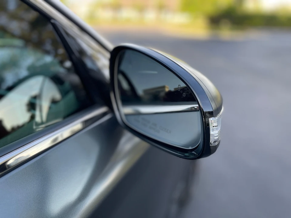 2022 Genesis G70 - Image 30 of 31