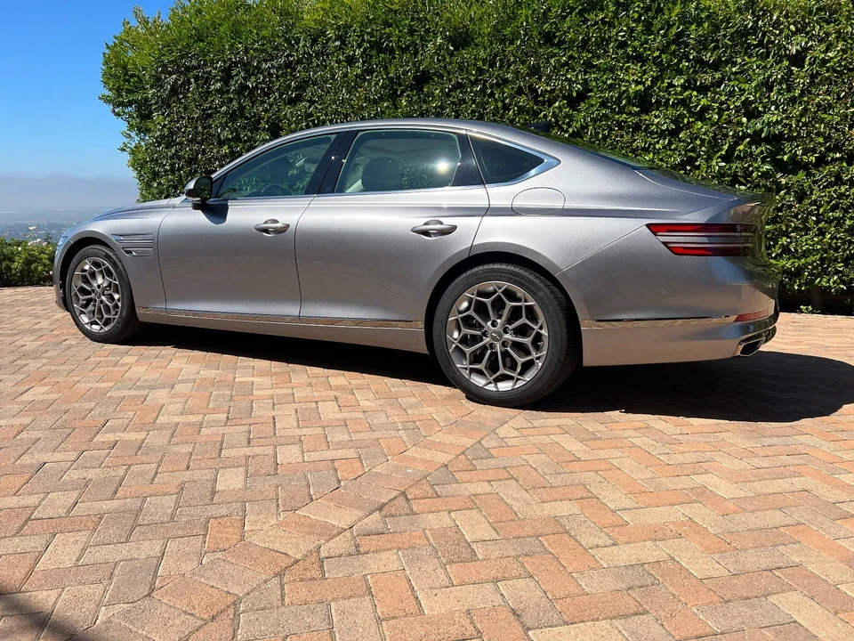 2022 Genesis G80 - Image 6 of 21