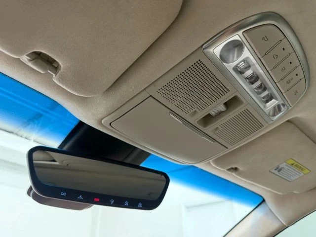 2022 Genesis G90 - Image 11 of 12