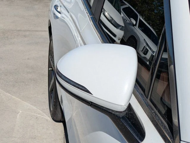 2022 Genesis GV70 - Image 8 of 21