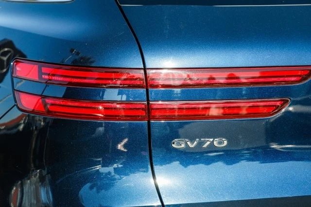 2022 Genesis GV70 - Image 8 of 12