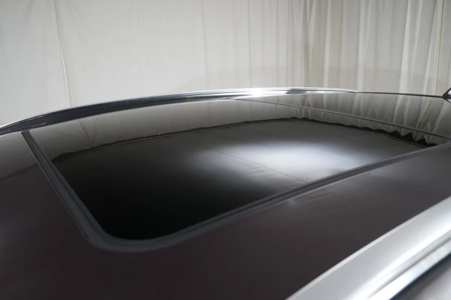 2022 Genesis GV70 - Image 16 of 21