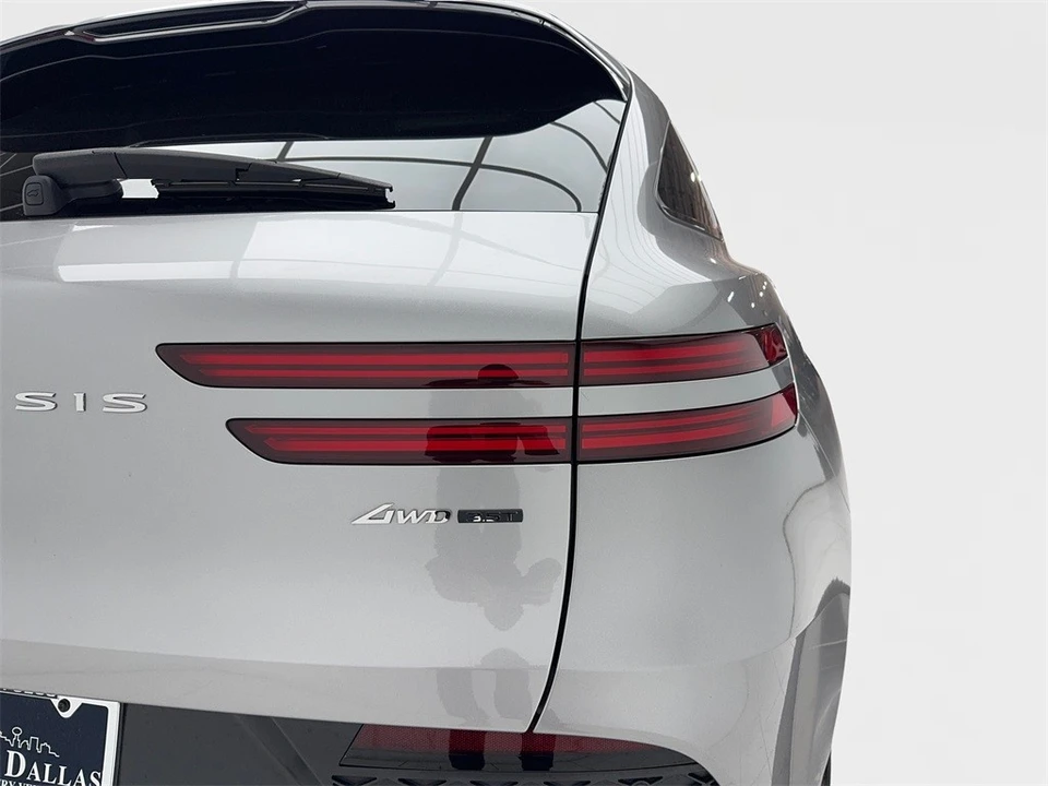 2022 Genesis GV70 - Image 10 of 12