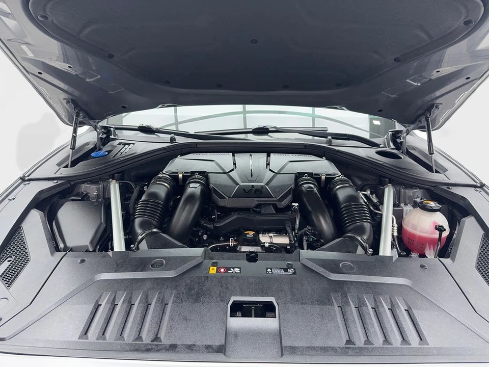 2022 Genesis GV70 - Image 13 of 21