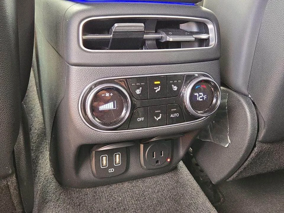 2022 Genesis - Image 8 of 14