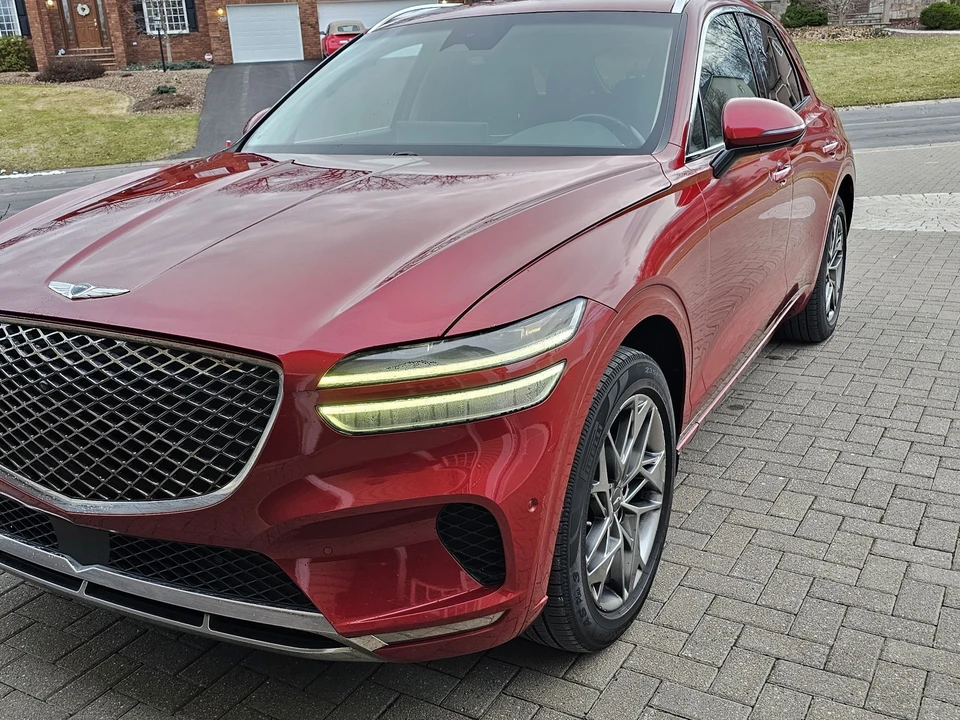 2022 Genesis GV70 - Image 4 of 15