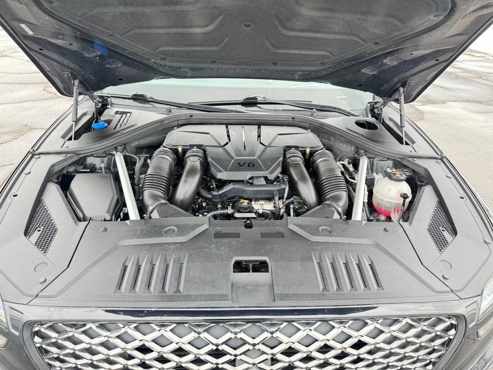 2022 Genesis GV70 - Image 9 of 21