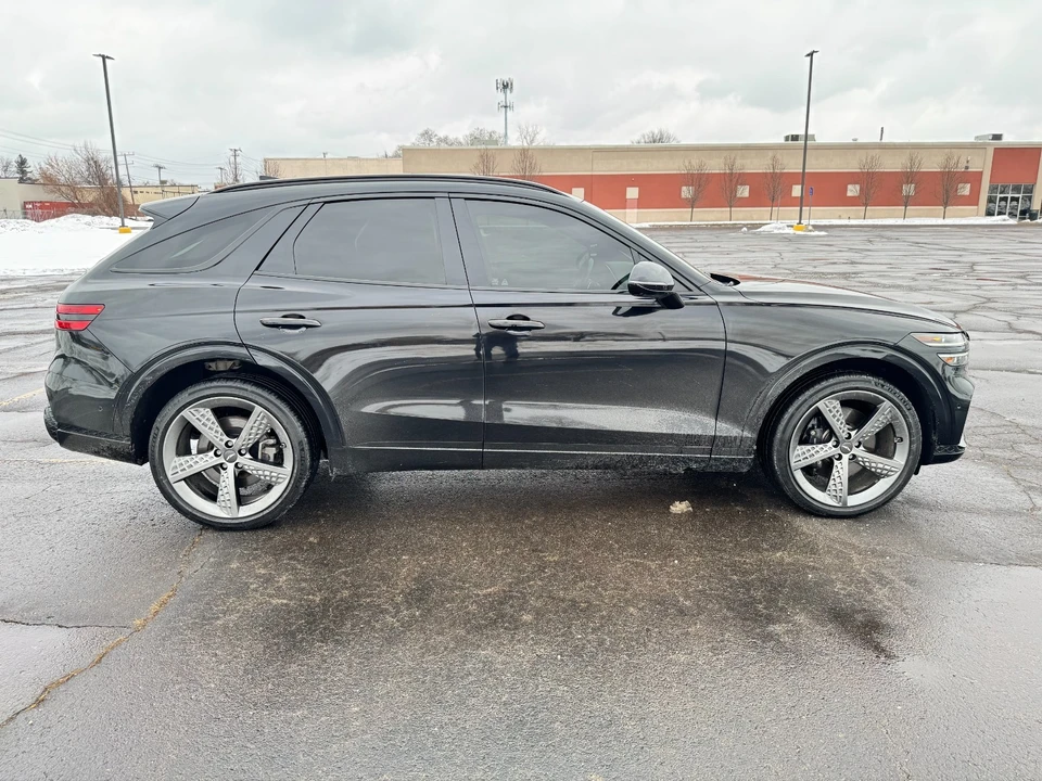 2022 Genesis GV70 - Image 5 of 21