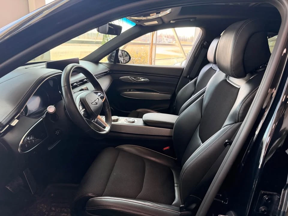 2022 Genesis GV70 - Image 11 of 18