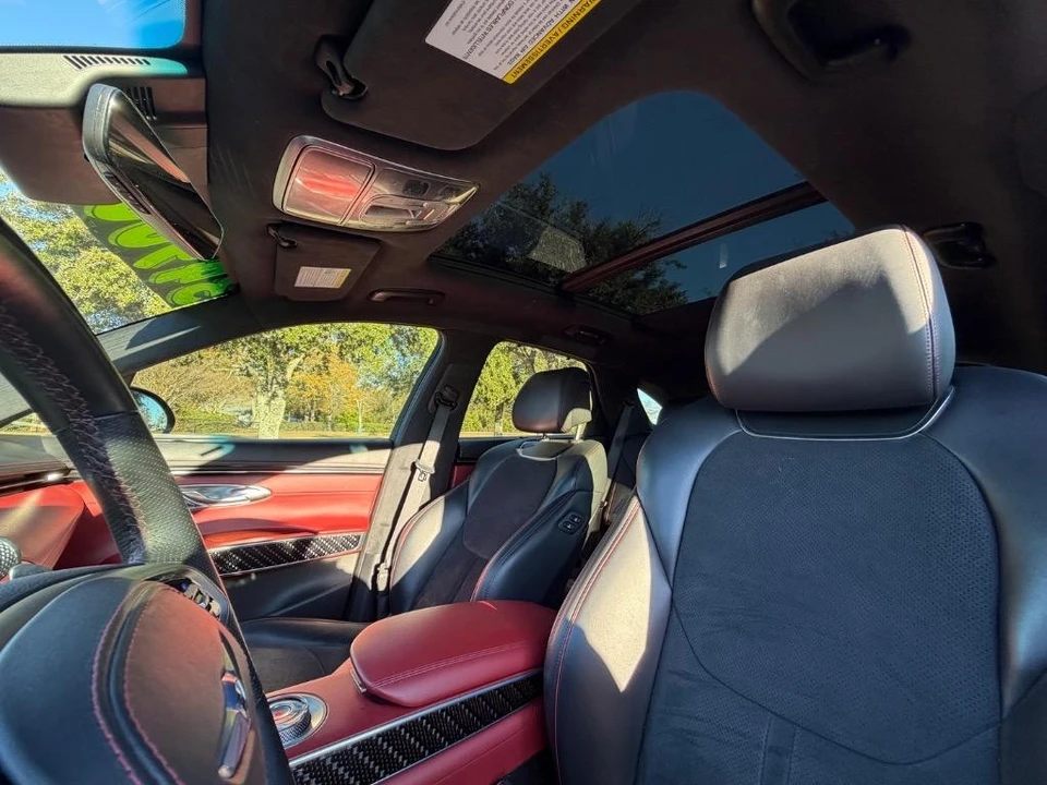 2022 Genesis GV70 - Image 11 of 21
