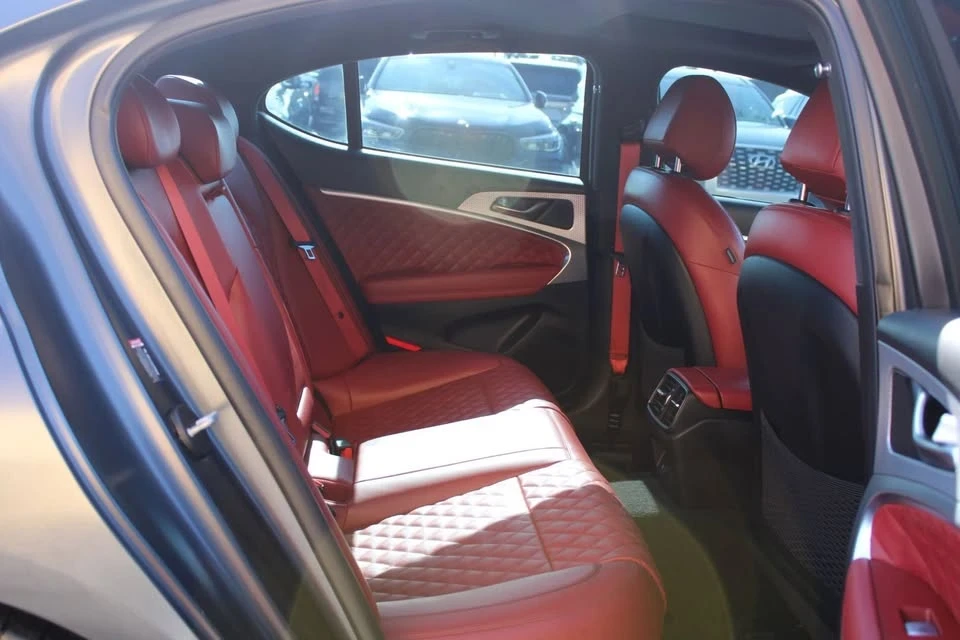 2022 Genesis G70 - Image 16 of 20