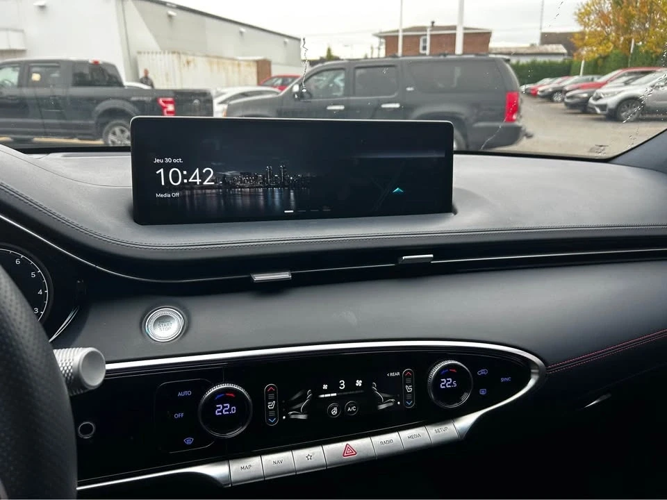 2022 Genesis G70 - Image 8 of 9