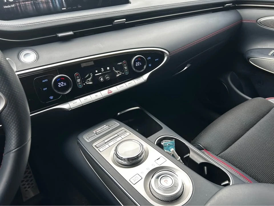 2022 Genesis G70 - Image 9 of 9