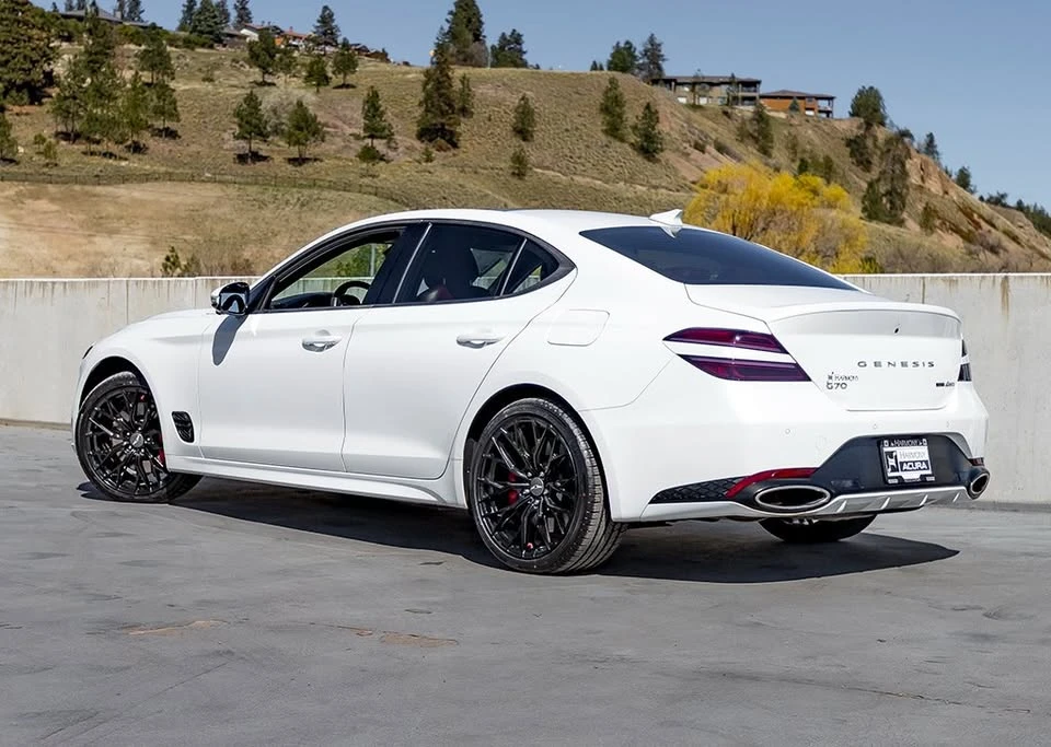 2022 Genesis G70 - Image 2 of 7