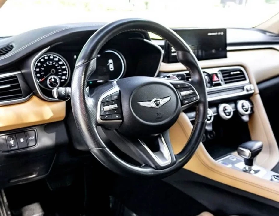 2022 Genesis G70 - Image 5 of 7