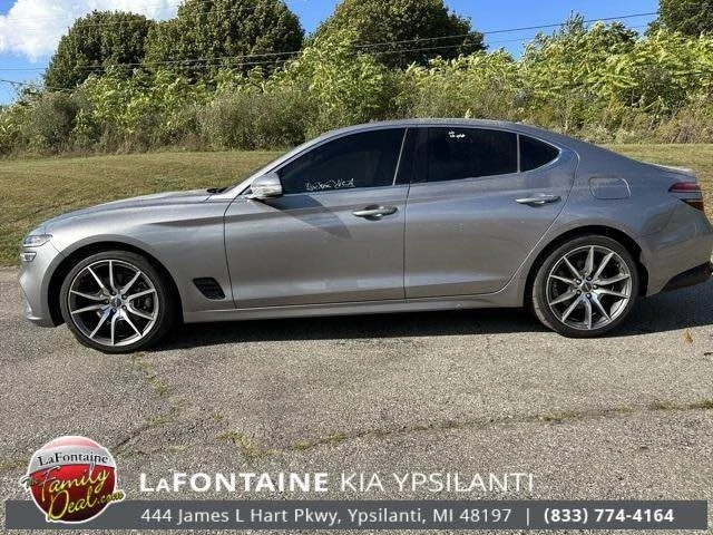 2022 Genesis G70 - Image 8 of 12