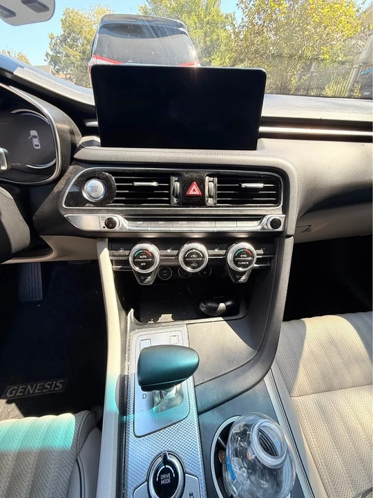 2022 Genesis G70 - Image 15 of 20