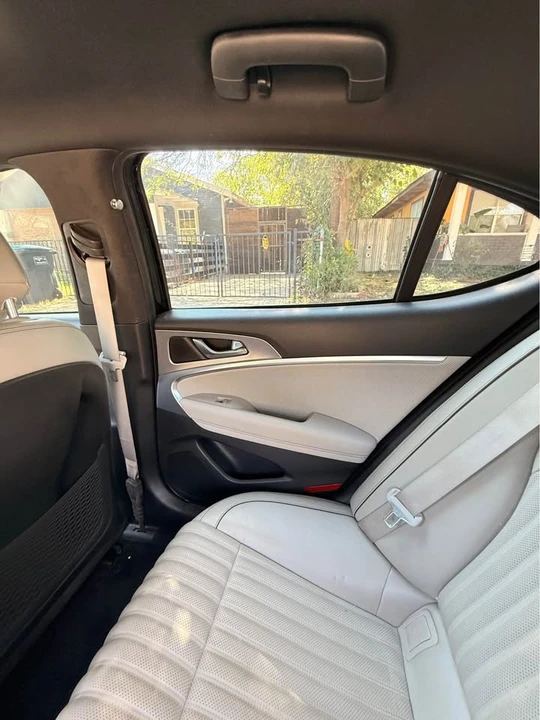 2022 Genesis G70 - Image 8 of 20