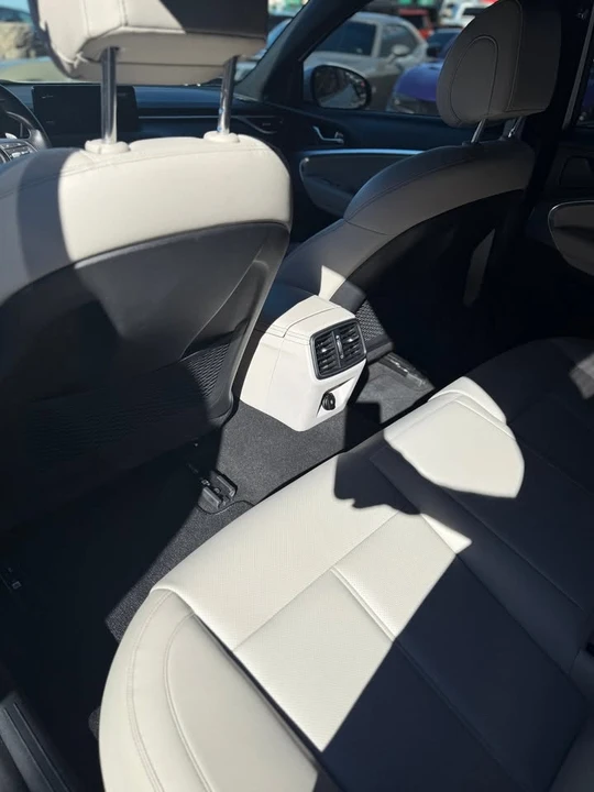 2022 Genesis G70 - Image 6 of 8