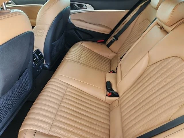 2022 Genesis G70 - Image 18 of 19
