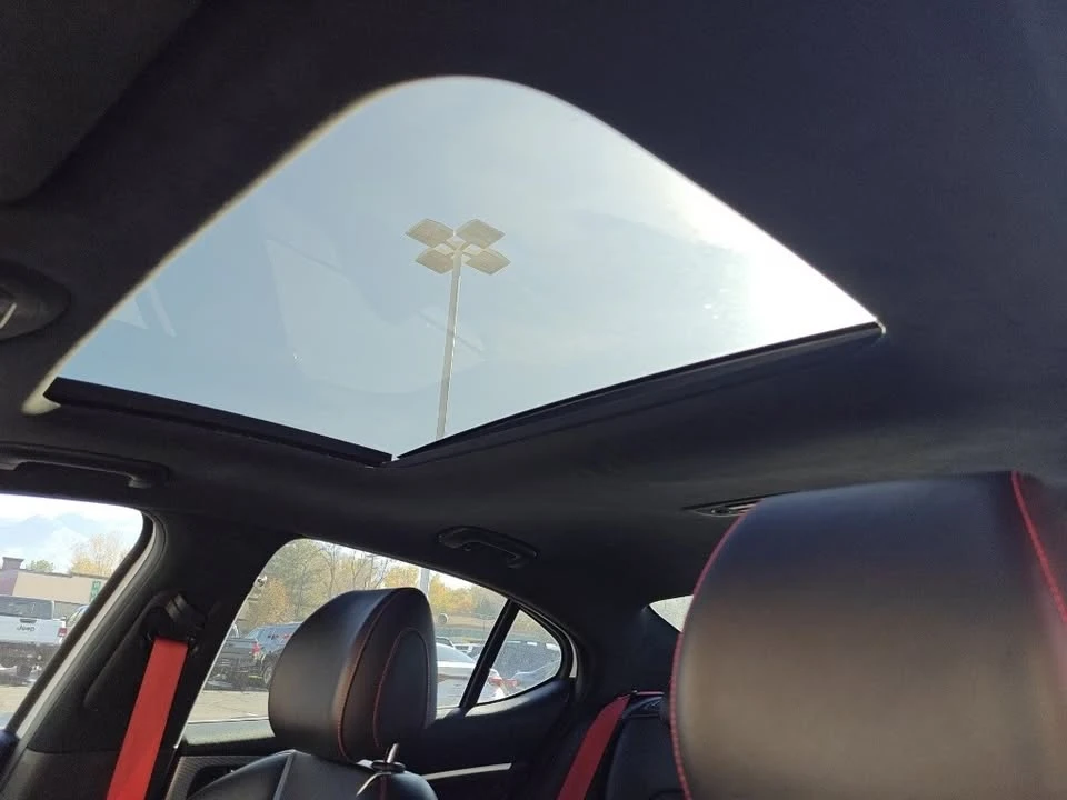 2022 Genesis G70 - Image 13 of 16