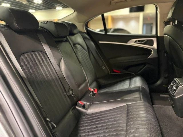 2022 Genesis G70 - Image 11 of 16